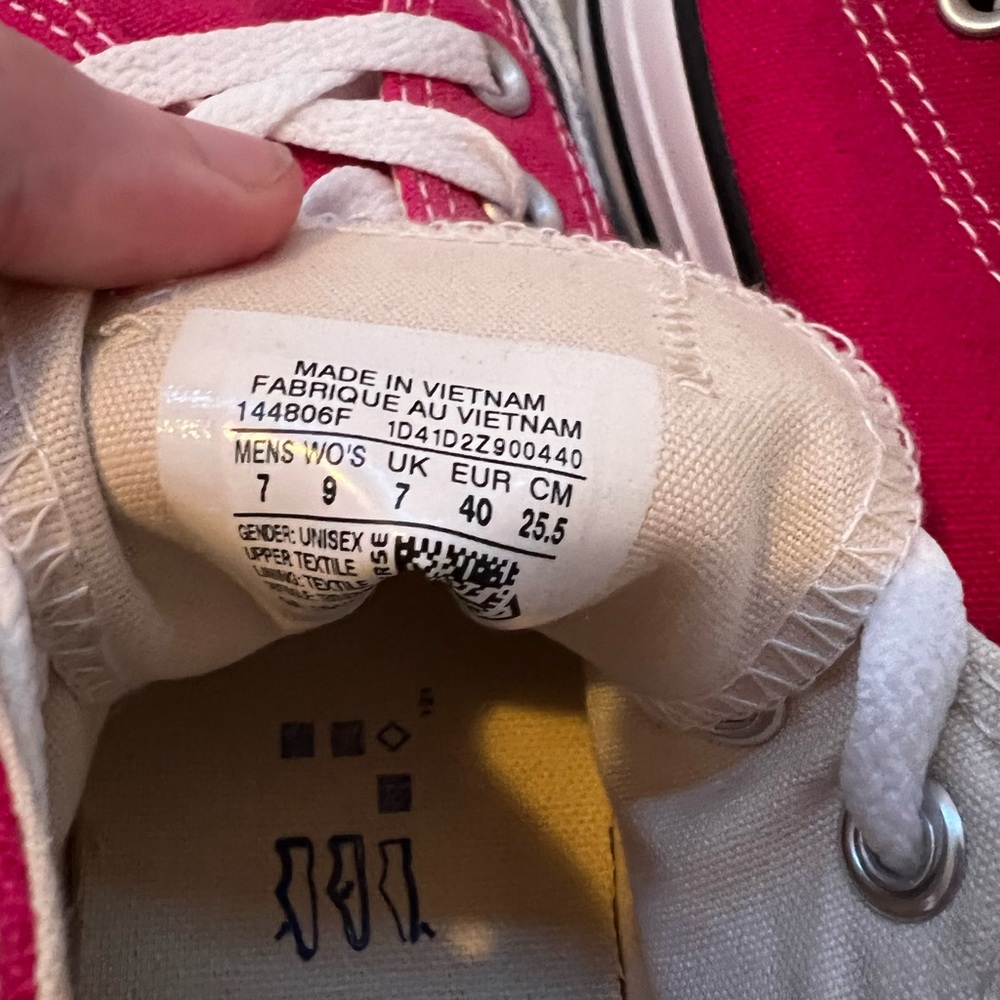 Converse - Picture 4 of 4